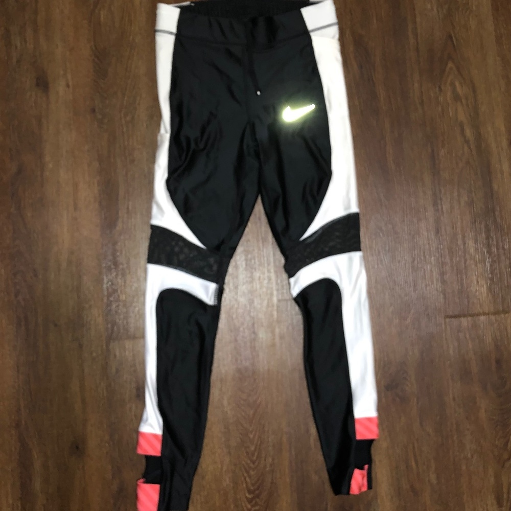 Nike dri  fit leggings size small